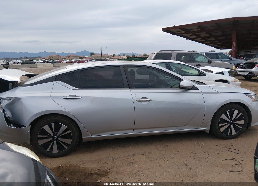 2022 NISSAN ALTIMA SV FWD VIN: 1N4BL4DV5NN333954