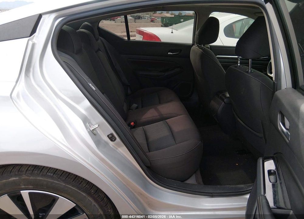 2022 NISSAN ALTIMA SV FWD VIN: 1N4BL4DV5NN333954