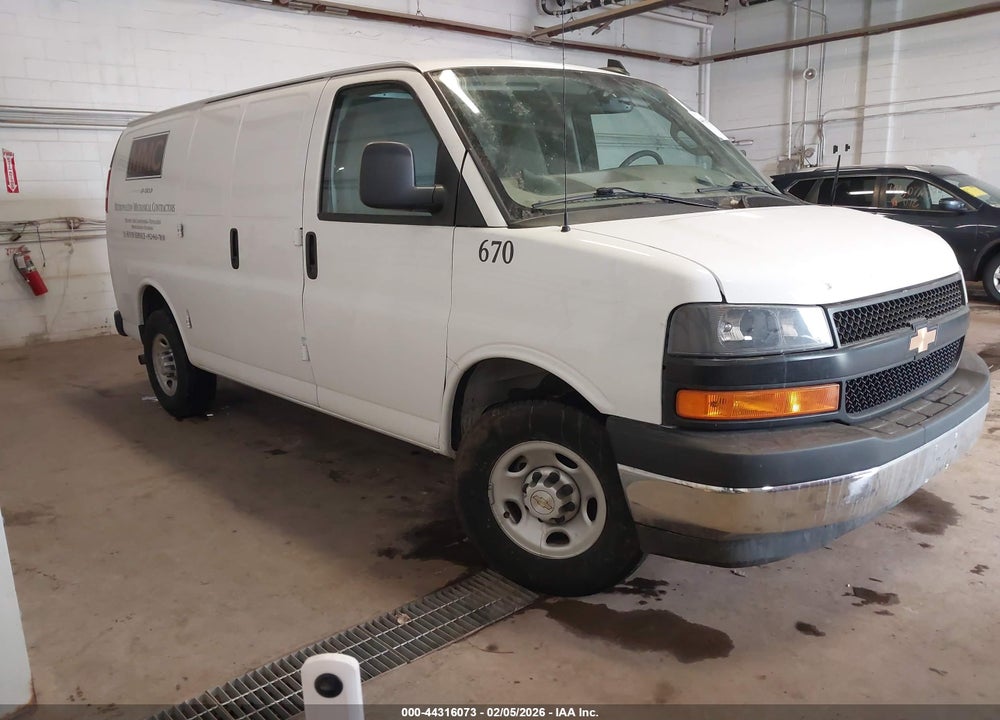 2024 CHEVROLET EXPRESS CARGO RWD 3500 REGULAR WHEELBASE WT VIN: 1GCZGGFP4R1289696