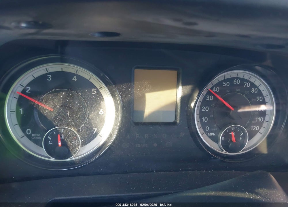 2018 RAM 1500 EXPRESS  4X4 6'4 BOX VIN: 1C6RR7FG3JS189735