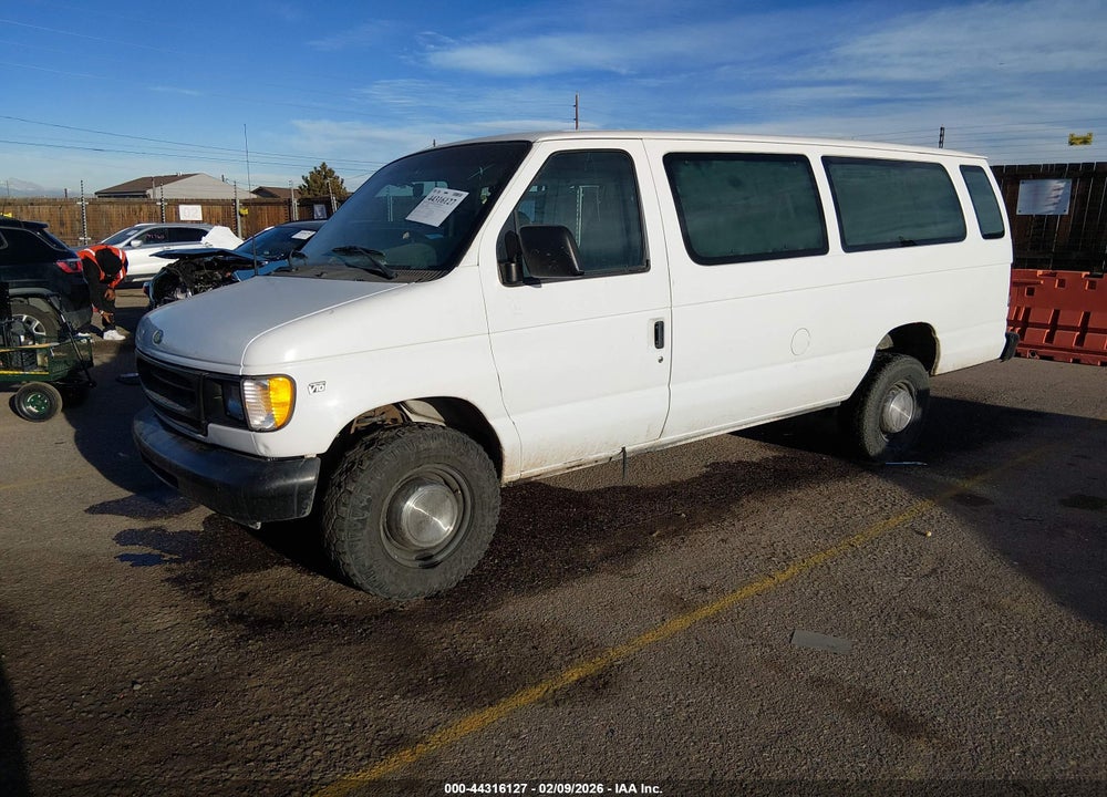 2000 FORD E-350 SUPER DUTY XL/XLT VIN: 1FBSS31S9YHB84490