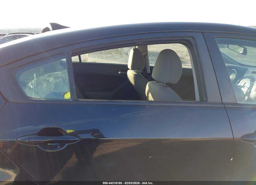 2016 KIA FORTE LX VIN: KNAFK4A6XG5519520