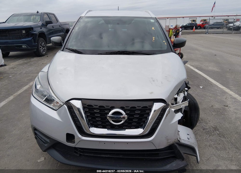 2019 NISSAN KICKS S VIN: 3N1CP5CU5KL564580