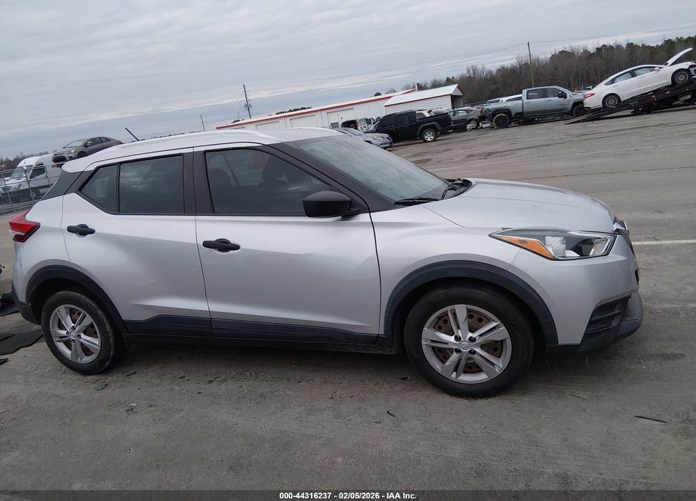 2019 NISSAN KICKS S VIN: 3N1CP5CU5KL564580