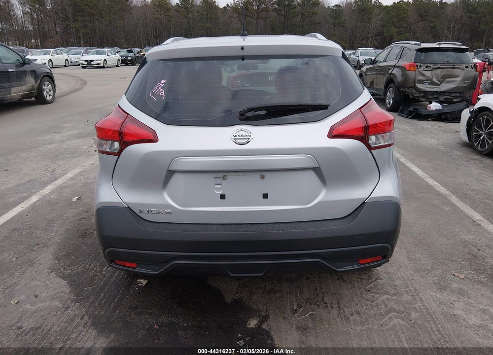 2019 NISSAN KICKS S VIN: 3N1CP5CU5KL564580