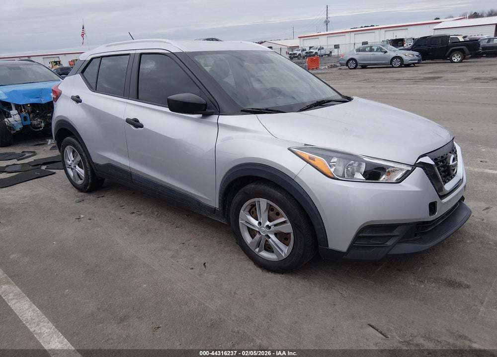 2019 NISSAN KICKS S VIN: 3N1CP5CU5KL564580