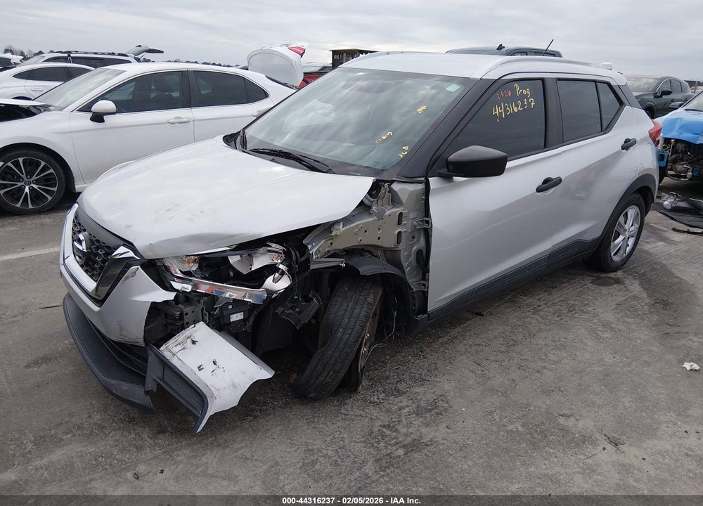 2019 NISSAN KICKS S VIN: 3N1CP5CU5KL564580