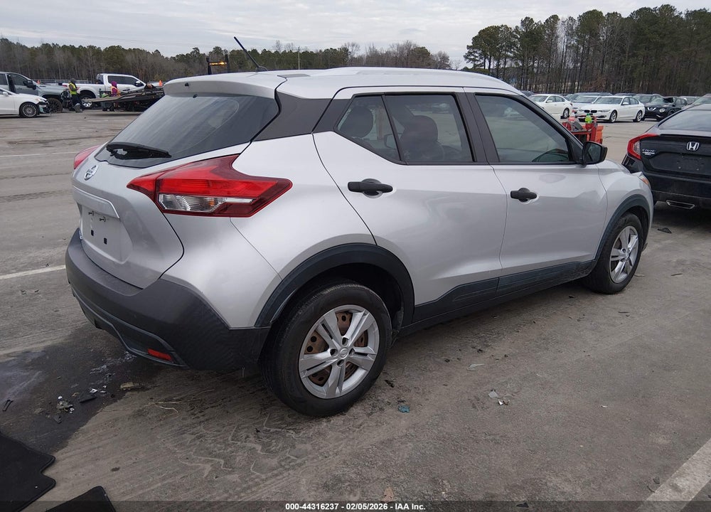 2019 NISSAN KICKS S VIN: 3N1CP5CU5KL564580