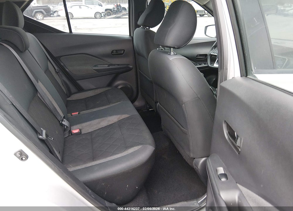 2019 NISSAN KICKS S VIN: 3N1CP5CU5KL564580