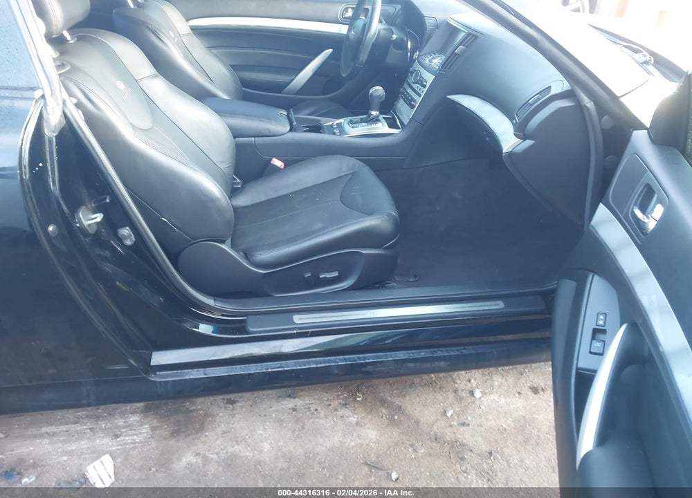 2014 INFINITI Q60 JOURNEY VIN: JN1CV6EK4EM110662