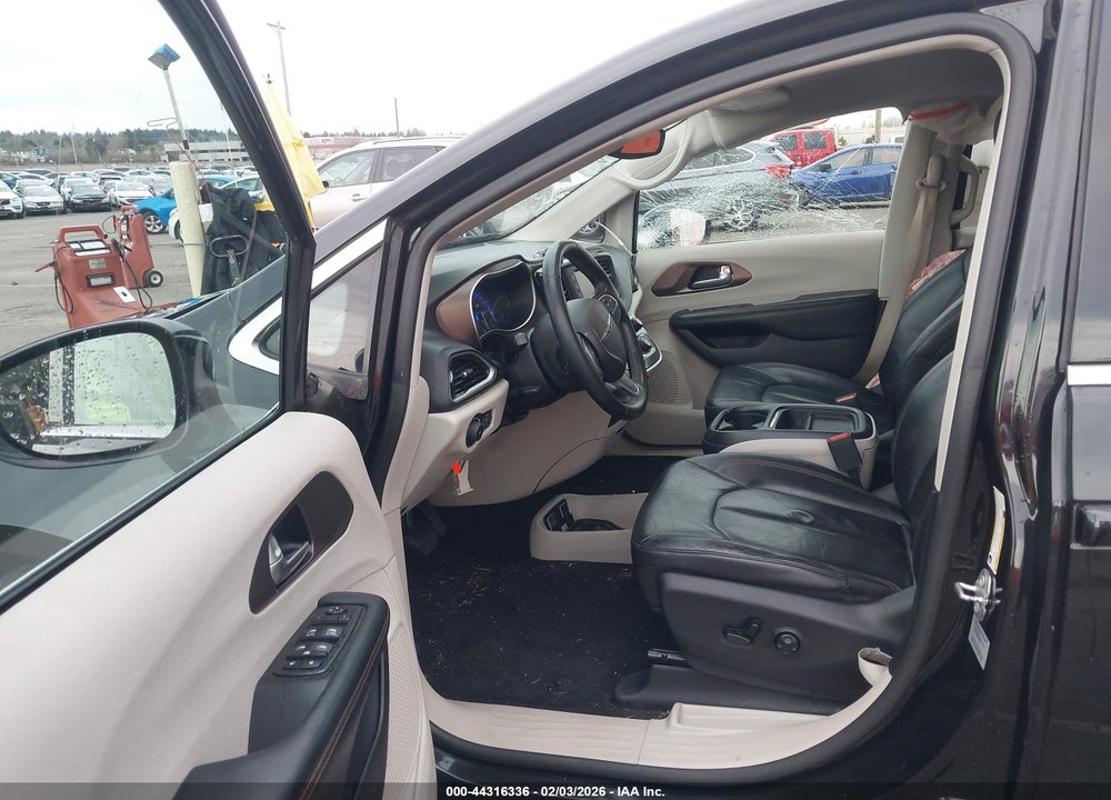2017 CHRYSLER PACIFICA TOURING-L VIN: 2C4RC1BG2HR642350