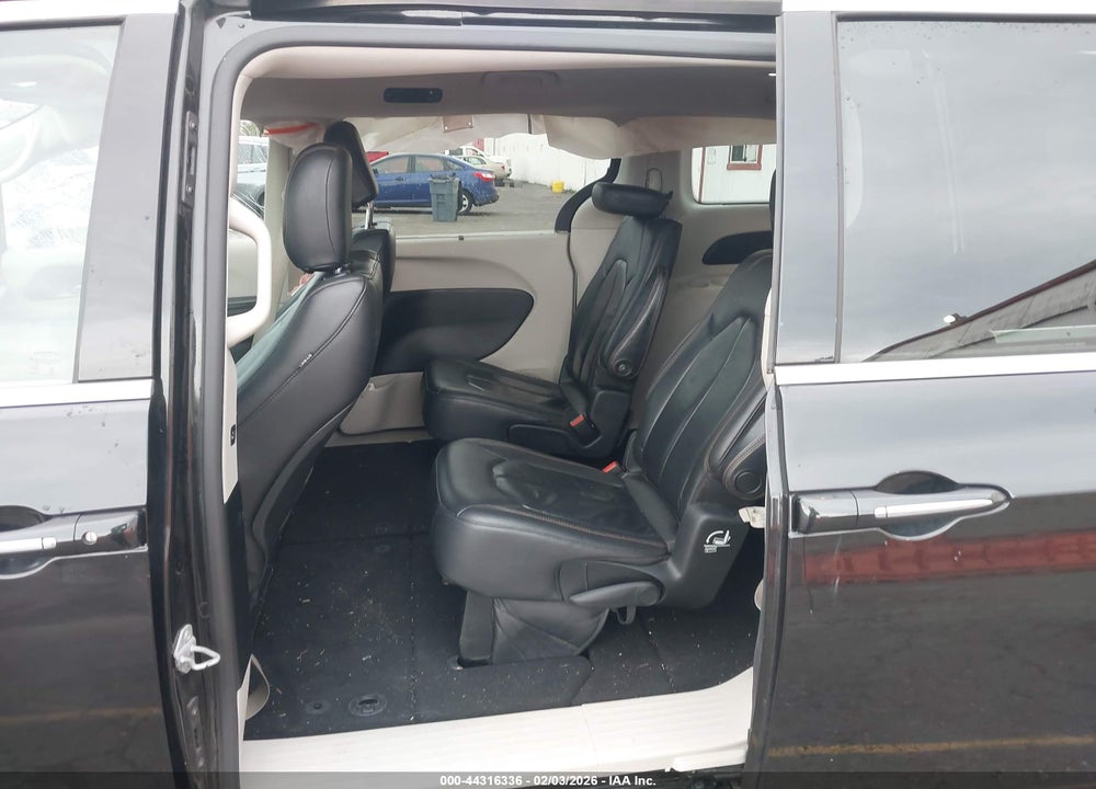 2017 CHRYSLER PACIFICA TOURING-L VIN: 2C4RC1BG2HR642350