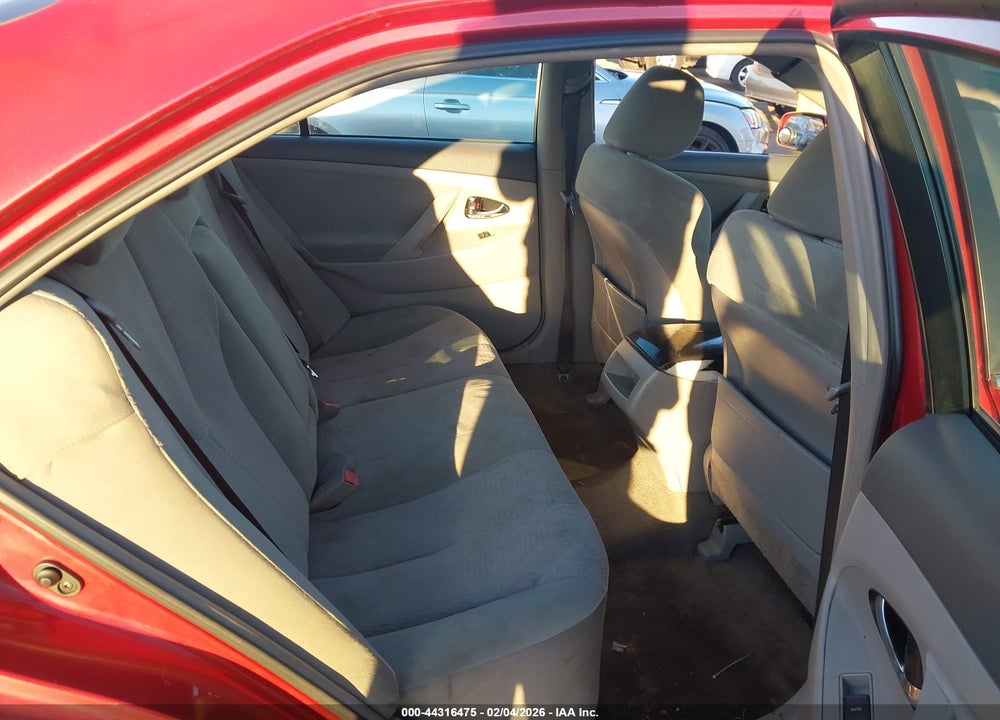 2011 TOYOTA CAMRY LE VIN: 4T1BF3EK3BU738076