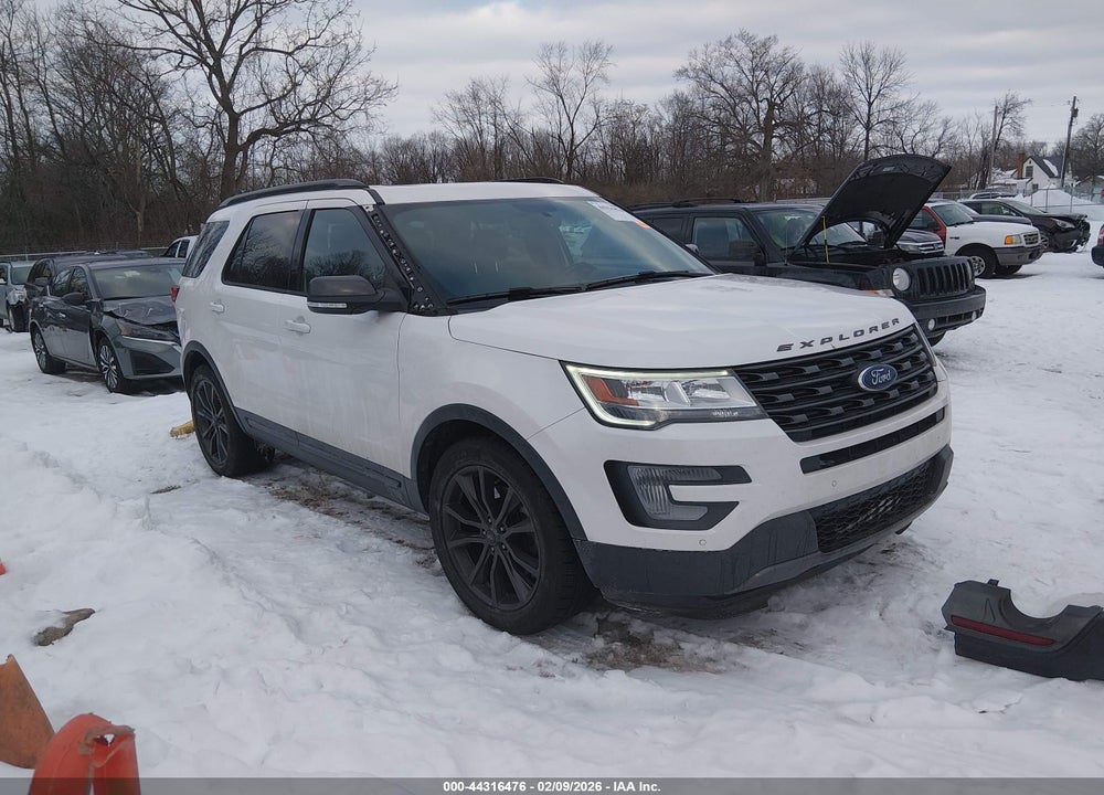 2017 FORD EXPLORER XLT VIN: 1FM5K7D81HGC99618