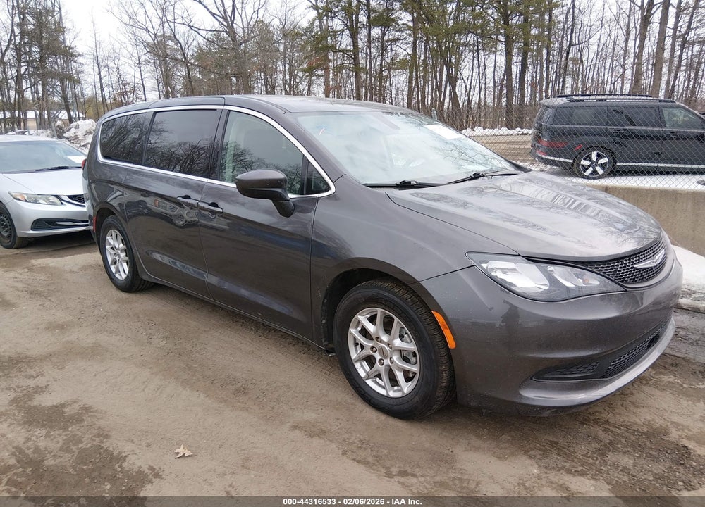 2022 CHRYSLER VOYAGER LX VIN: 2C4RC1CG1NR105561