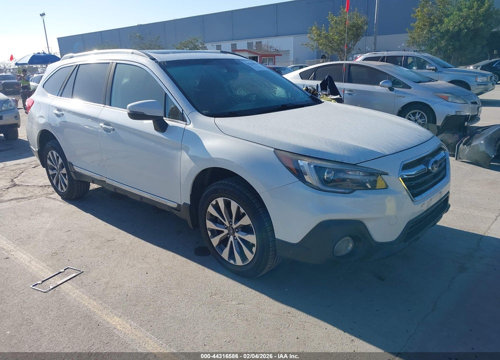 2019 SUBARU OUTBACK 3.6R TOURING VIN: 4S4BSETC8K3385701