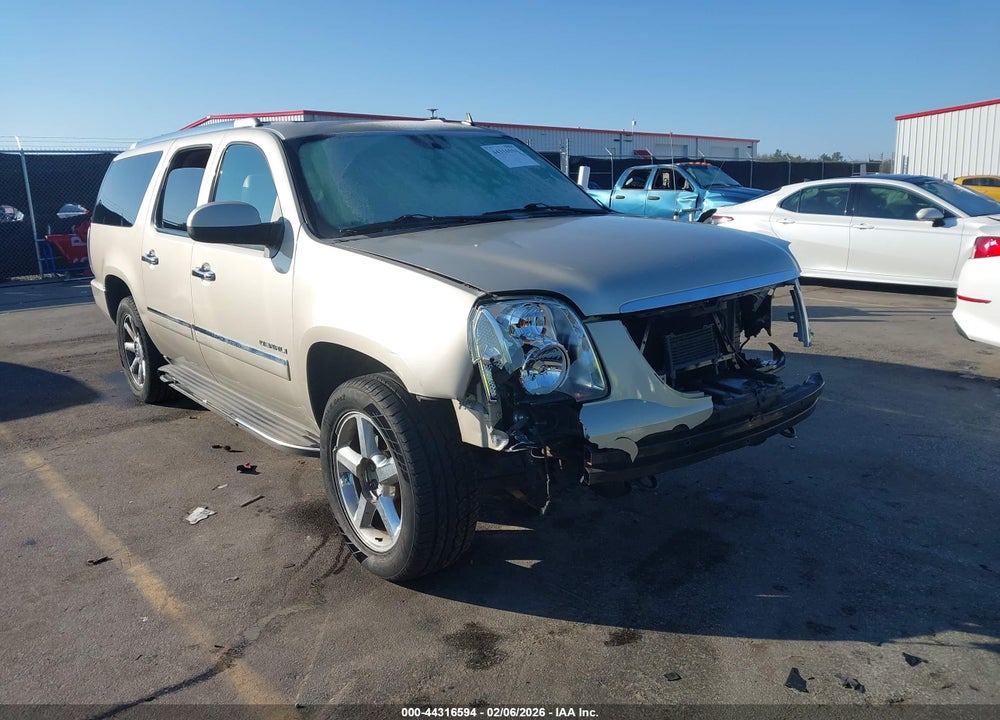 2013 GMC YUKON XL 1500 DENALI VIN: 1GKS2MEF9DR245165