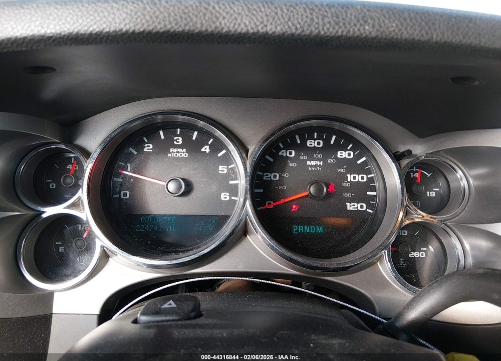 2011 CHEVROLET SILVERADO 1500 LT VIN: 1GCRKSE33BZ284707