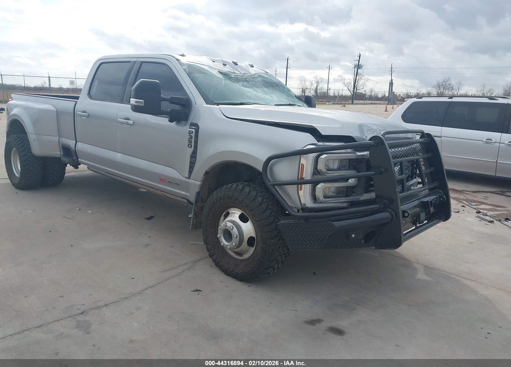 2024 FORD F-350 LARIAT VIN: 1FT8W3DM1REF33104