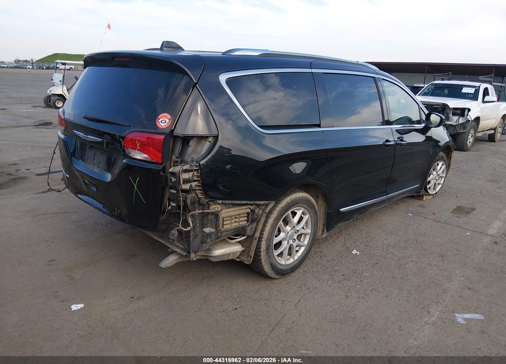 2020 CHRYSLER PACIFICA TOURING L VIN: 2C4RC1BG1LR128207