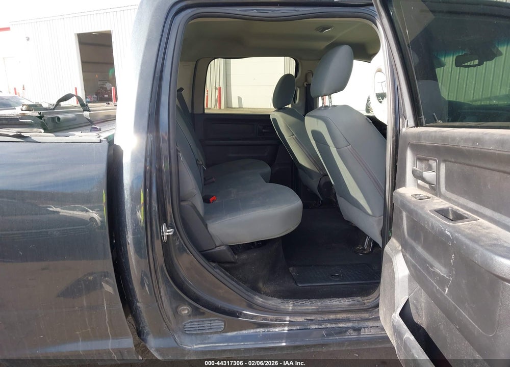 2016 RAM 3500 ST VIN: 3C63R3CL7GG361281