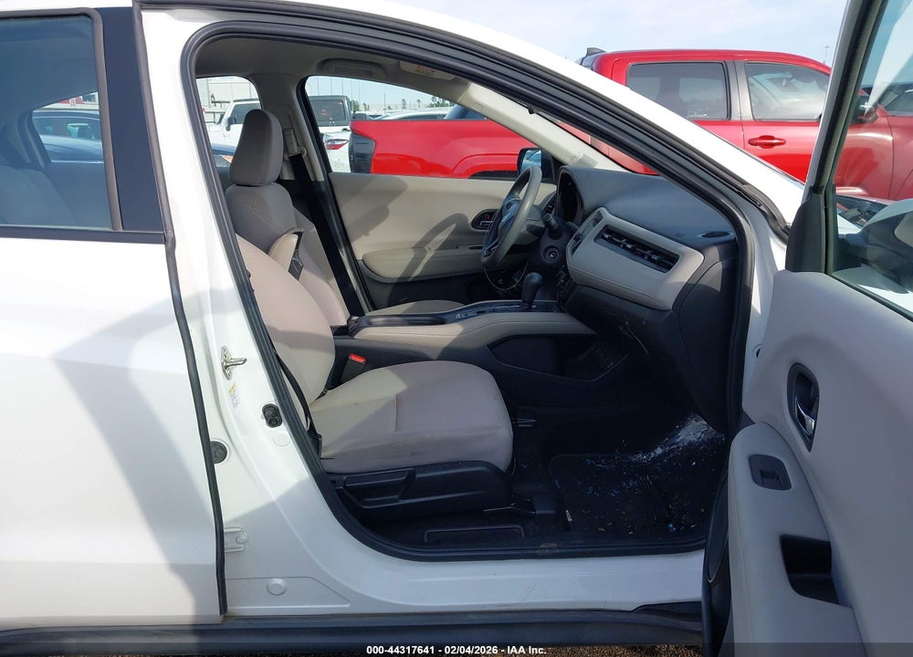 2016 HONDA HR-V LX VIN: 3CZRU5H3XGM739935