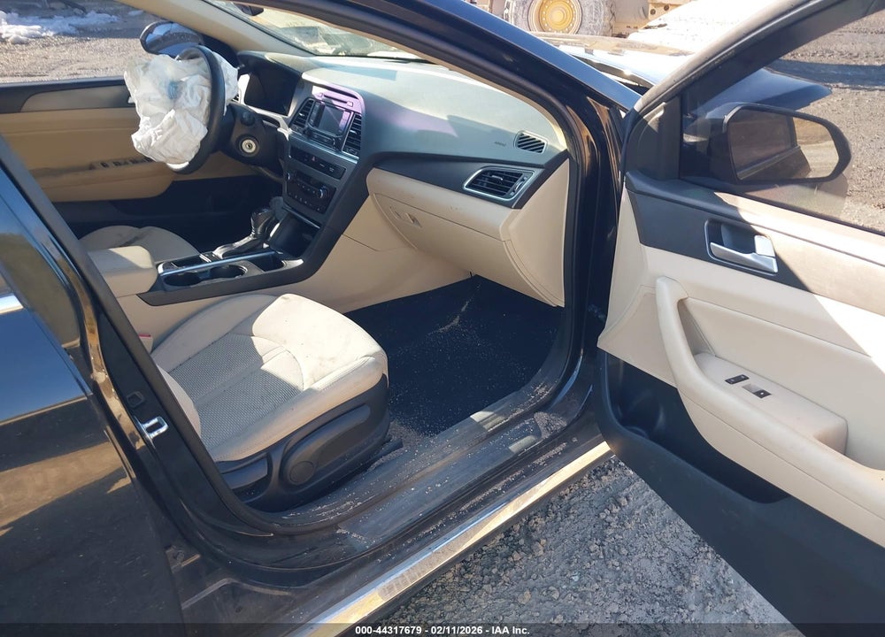 2015 HYUNDAI SONATA SPORT VIN: 5NPE34AF8FH071207