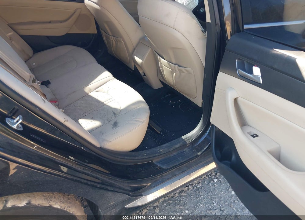 2015 HYUNDAI SONATA SPORT VIN: 5NPE34AF8FH071207