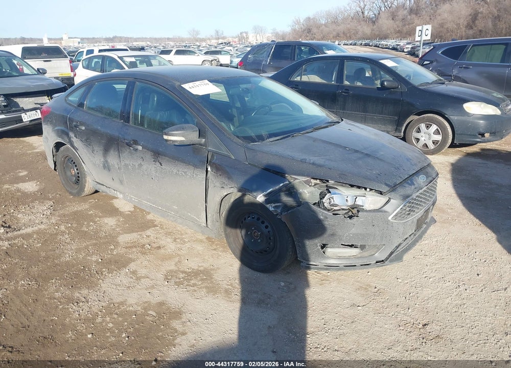 2015 FORD FOCUS SE VIN: 1FADP3F27FL248427