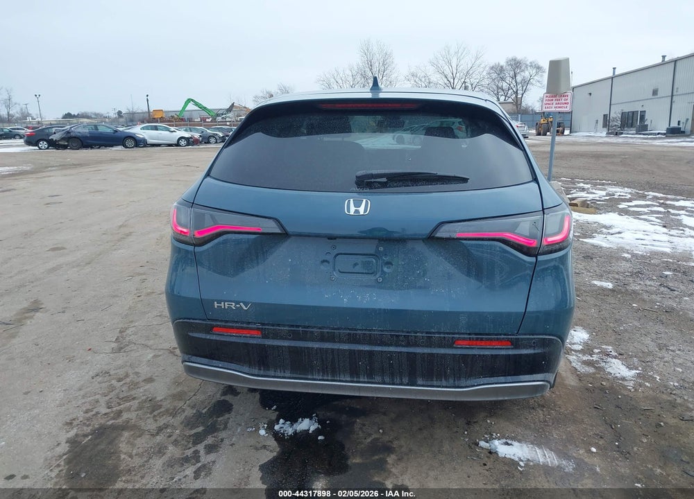 2024 HONDA HR-V AWD EX-L/AWD EX-L W/O BSI VIN: 3CZRZ2H7XRM708884