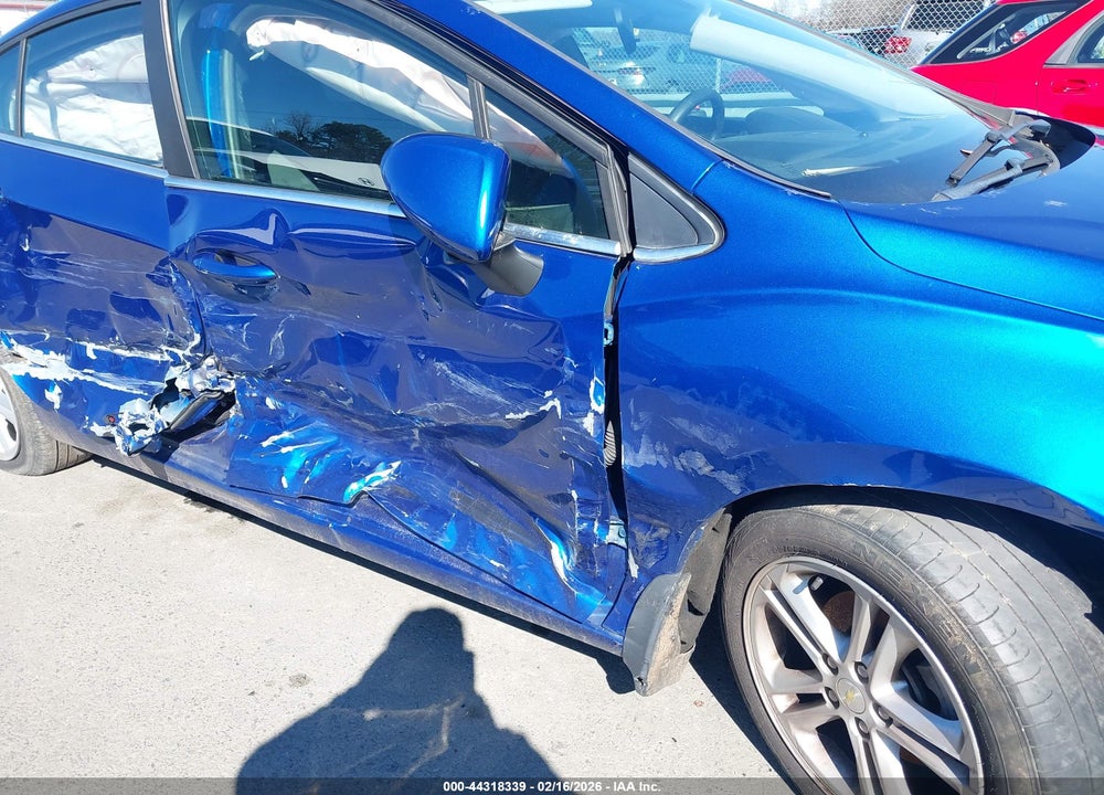 2018 CHEVROLET CRUZE LT AUTO VIN: 1G1BE5SM8J7228854