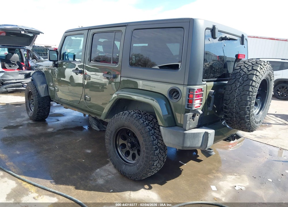 2016 JEEP WRANGLER UNLIMITED SAHARA VIN: 1C4BJWEG0GL145787