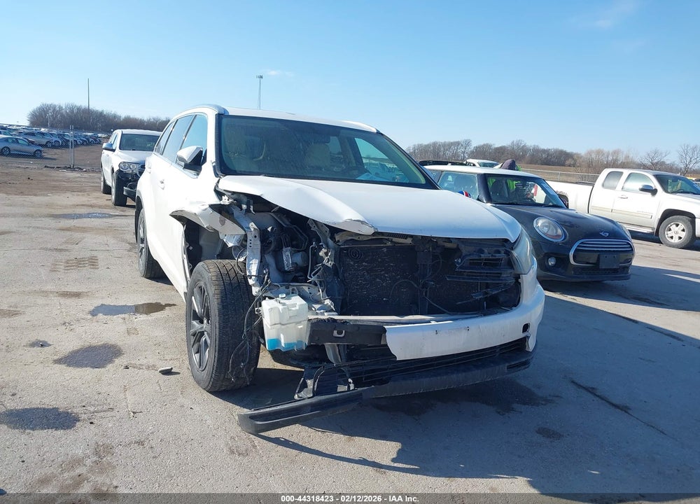 2015 TOYOTA HIGHLANDER XLE V6 VIN: 5TDJKRFH5FS176936