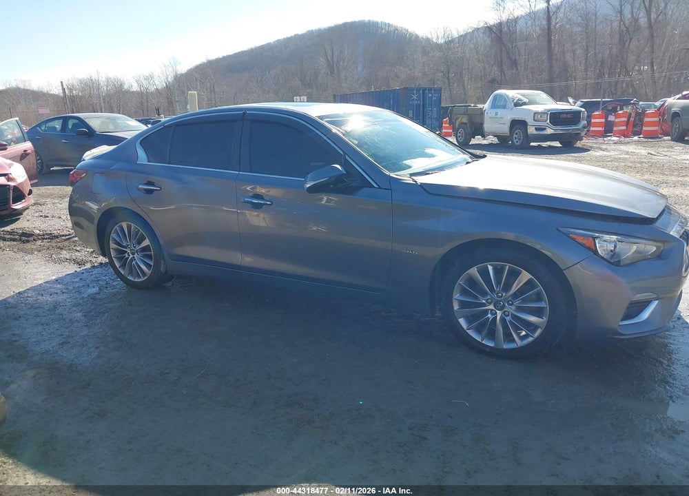 2019 INFINITI Q50 3.0T LUXE VIN: JN1EV7AR0KM555980