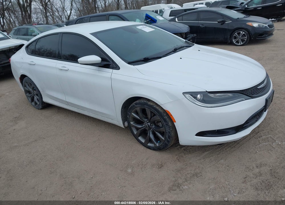 2015 CHRYSLER 200 S VIN: 1C3CCCBB9FN677519