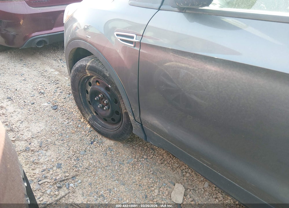 2014 FORD ESCAPE S VIN: 1FMCU0F7XEUA10620