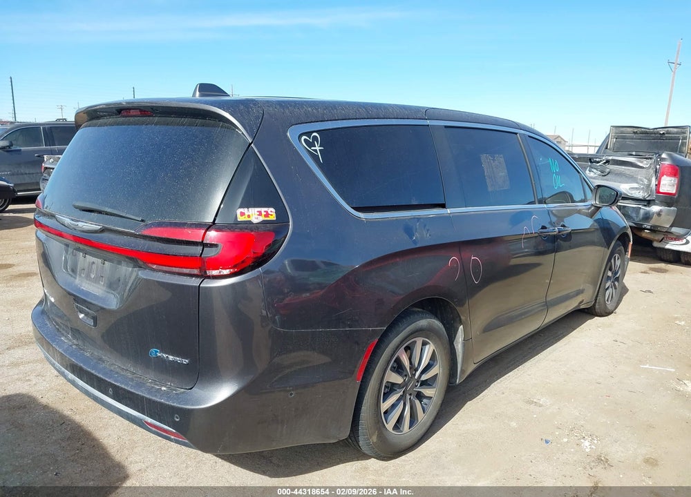 2022 CHRYSLER PACIFICA HYBRID TOURING L VIN: 2C4RC1L72NR118934
