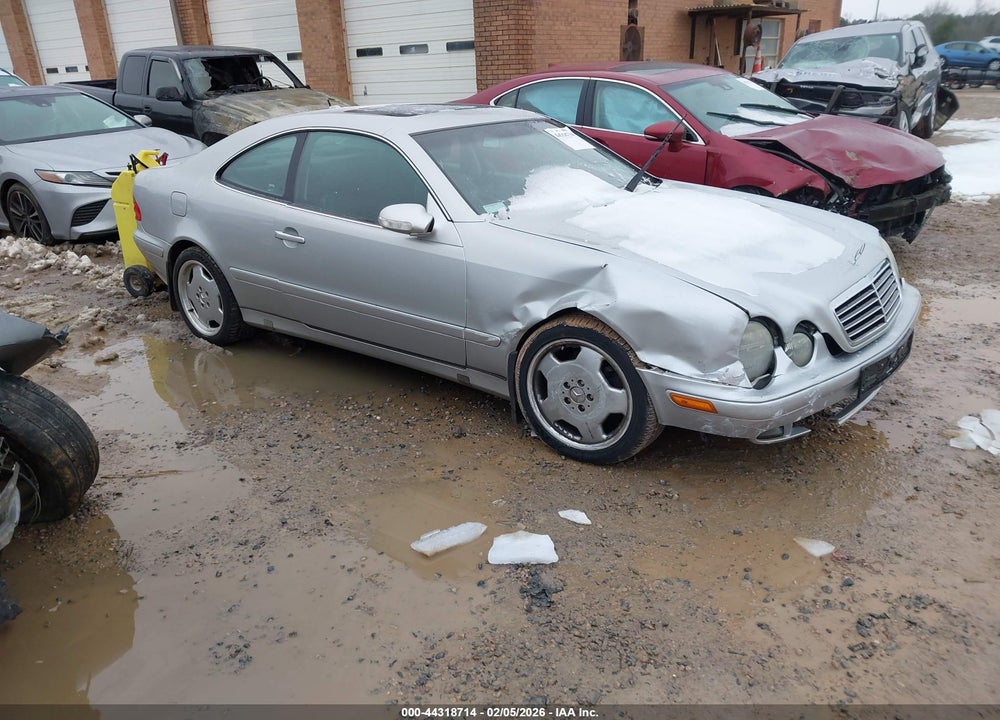 2000 MERCEDES-BENZ CLK 320 VIN: WDBLJ65G4YF133659