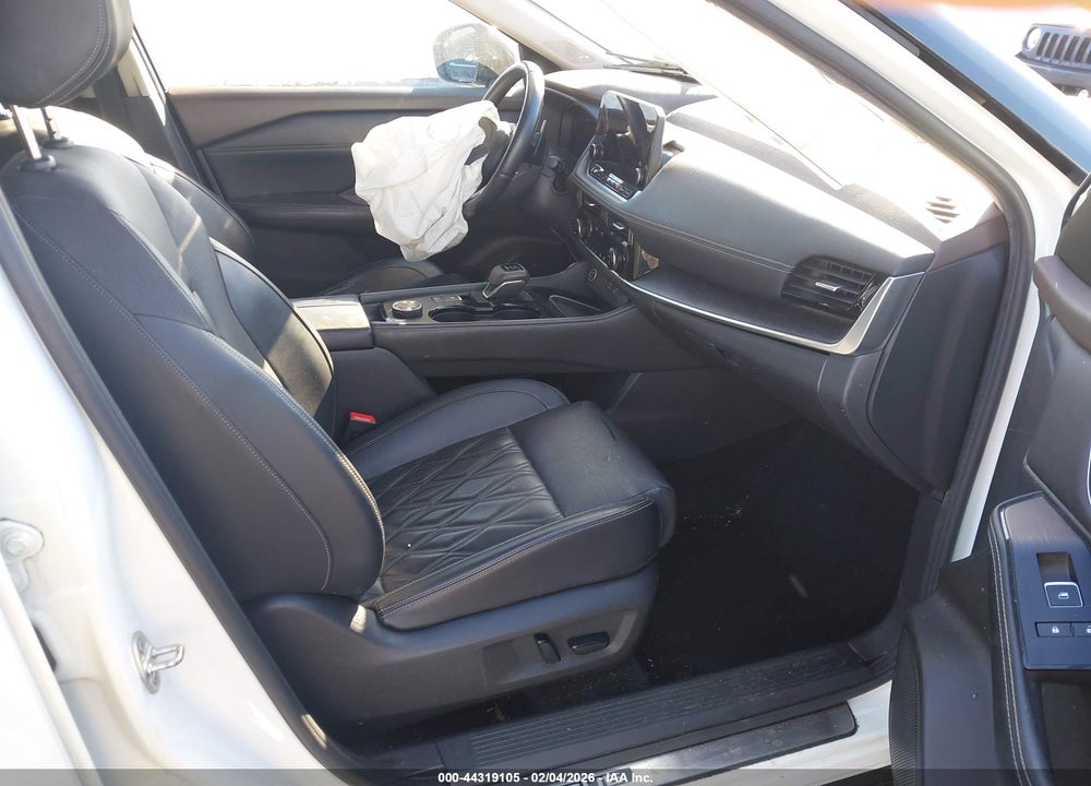 2021 NISSAN ROGUE PLATINUM INTELLIGENT AWD VIN: JN8AT3DD1MW301510