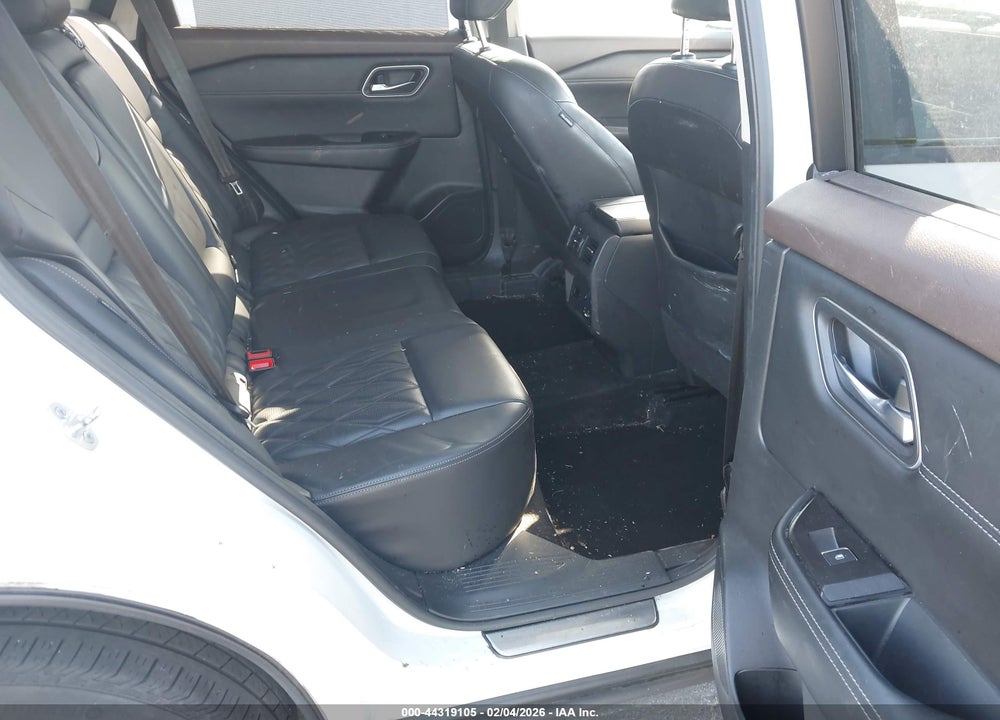 2021 NISSAN ROGUE PLATINUM INTELLIGENT AWD VIN: JN8AT3DD1MW301510