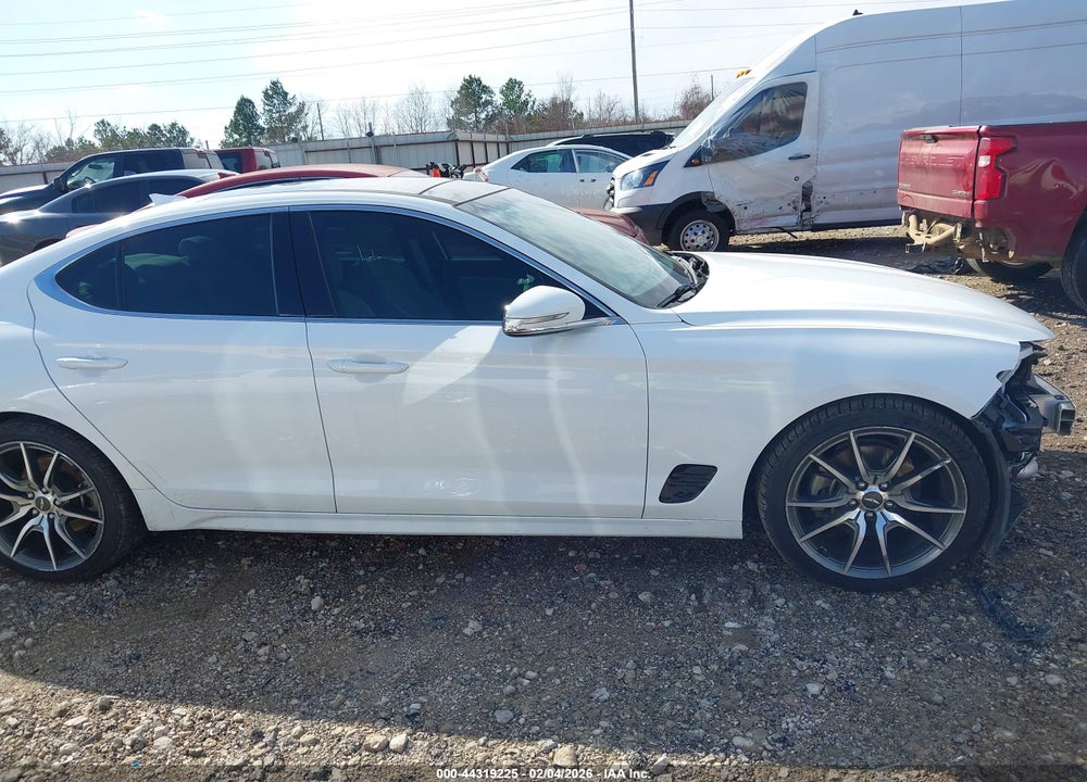 2022 GENESIS G70 2.0T RWD VIN: KMTG34TA6NU088068