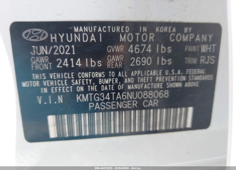 2022 GENESIS G70 2.0T RWD VIN: KMTG34TA6NU088068
