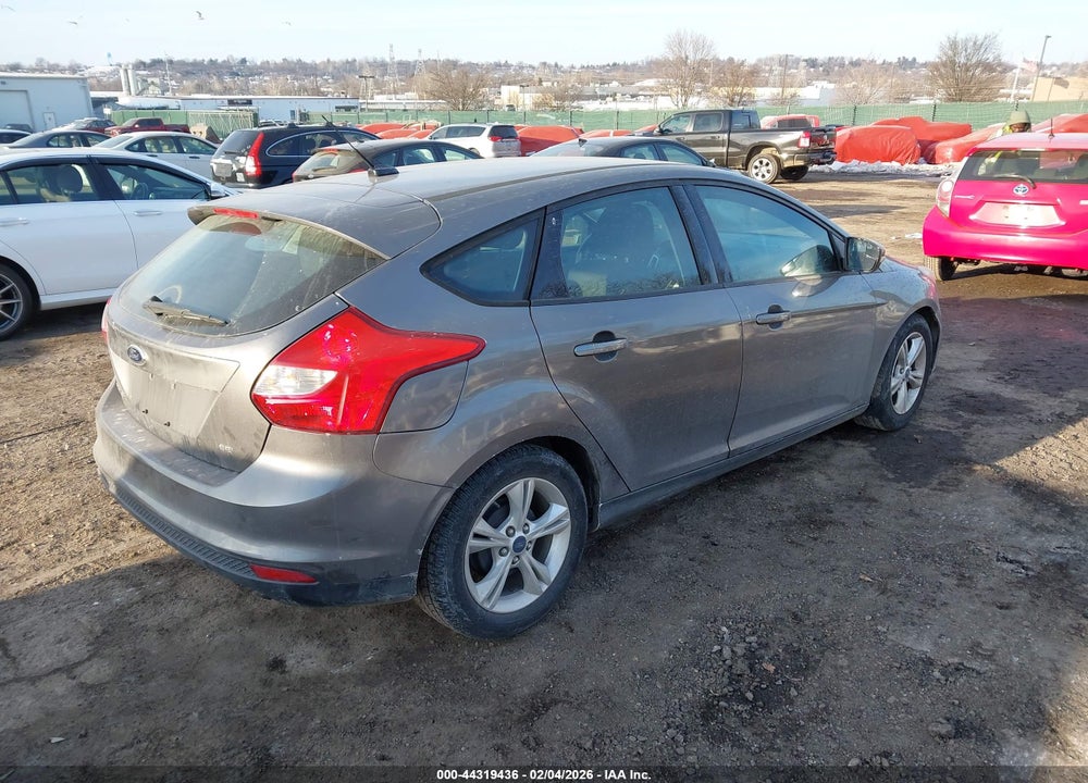 2014 FORD FOCUS SE VIN: 1FADP3K22EL202329