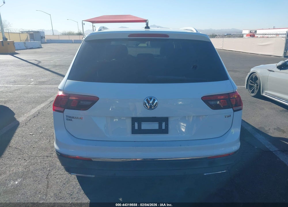2018 VOLKSWAGEN TIGUAN 2.0T SEL PREMIUM VIN: 3VV5B7AX9JM004309