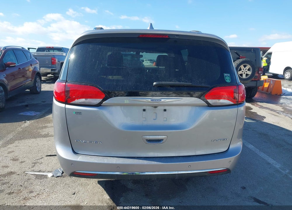 2018 CHRYSLER PACIFICA LIMITED VIN: 2C4RC1GG0JR143075