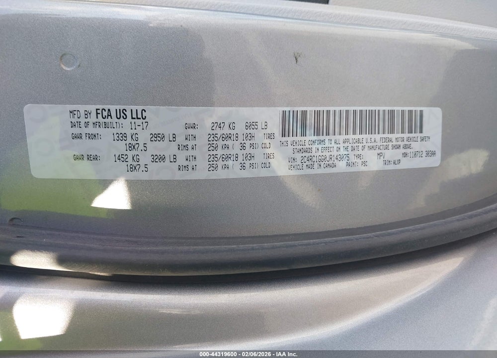 2018 CHRYSLER PACIFICA LIMITED VIN: 2C4RC1GG0JR143075