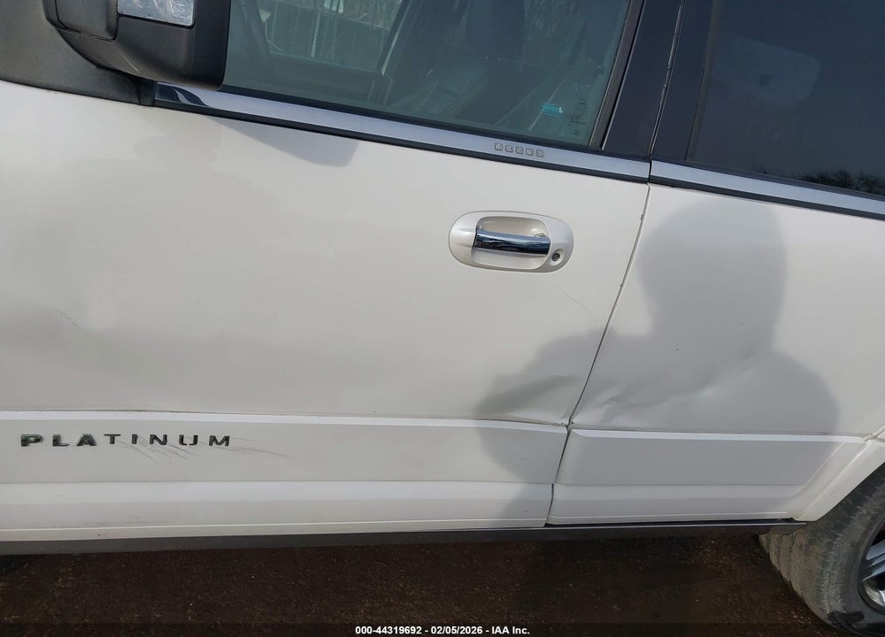 2016 FORD EXPEDITION PLATINUM VIN: 1FMJU1MT8GEF17817