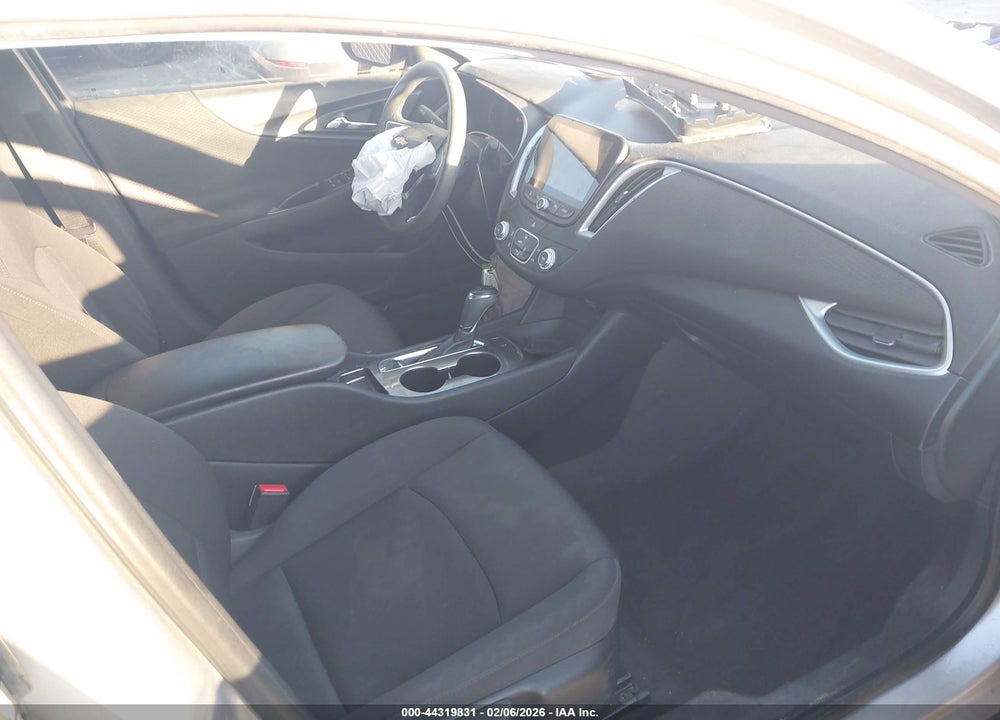 2019 CHEVROLET MALIBU 1LS VIN: 1G1ZB5ST0KF176898