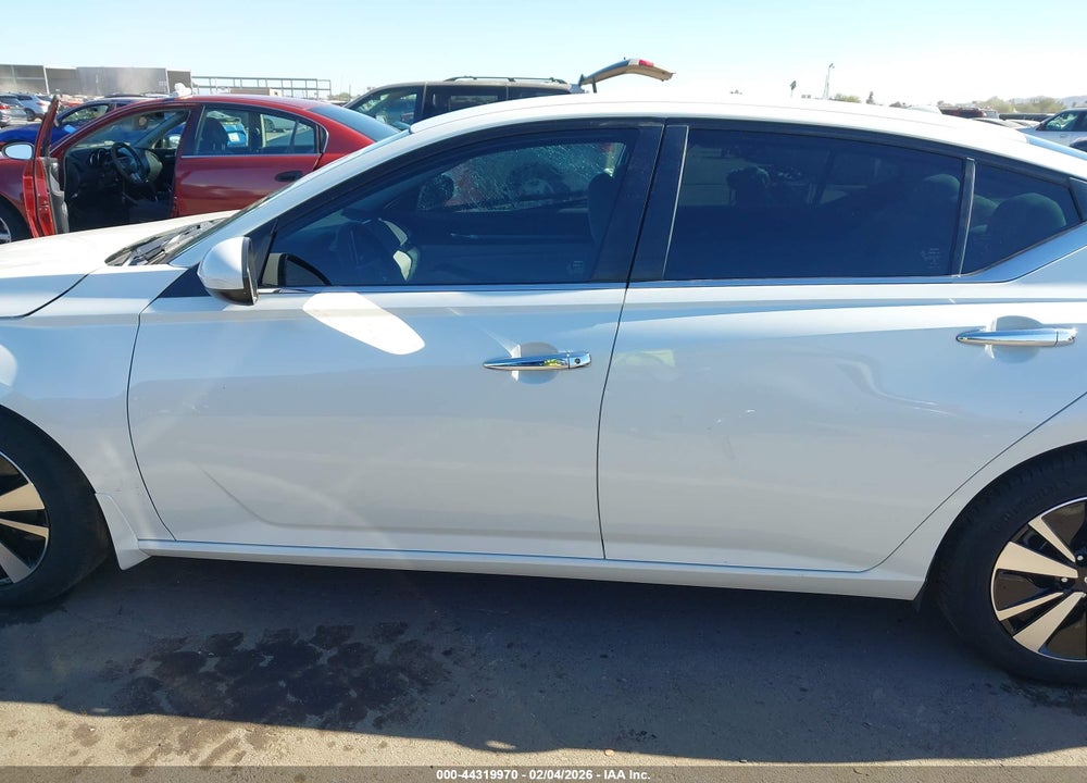 2022 NISSAN ALTIMA SV FWD VIN: 1N4BL4DV8NN353809