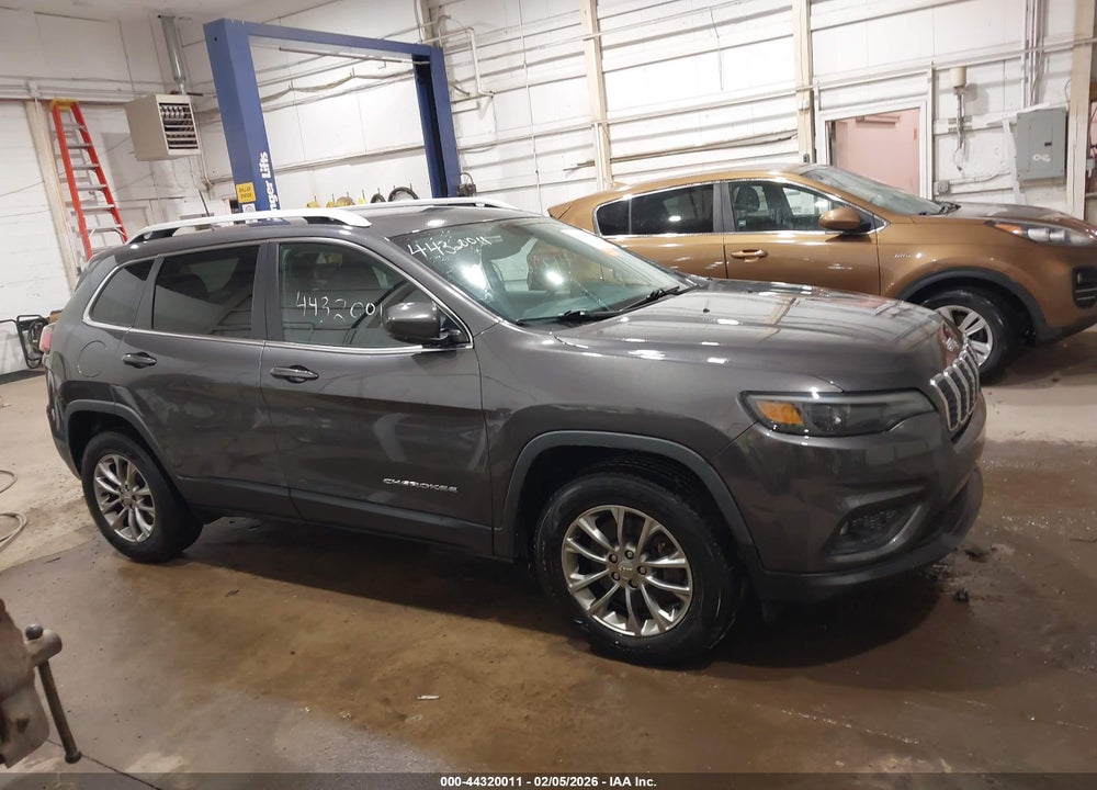 2019 JEEP CHEROKEE LATITUDE PLUS 4X4 VIN: 1C4PJMLBXKD352613